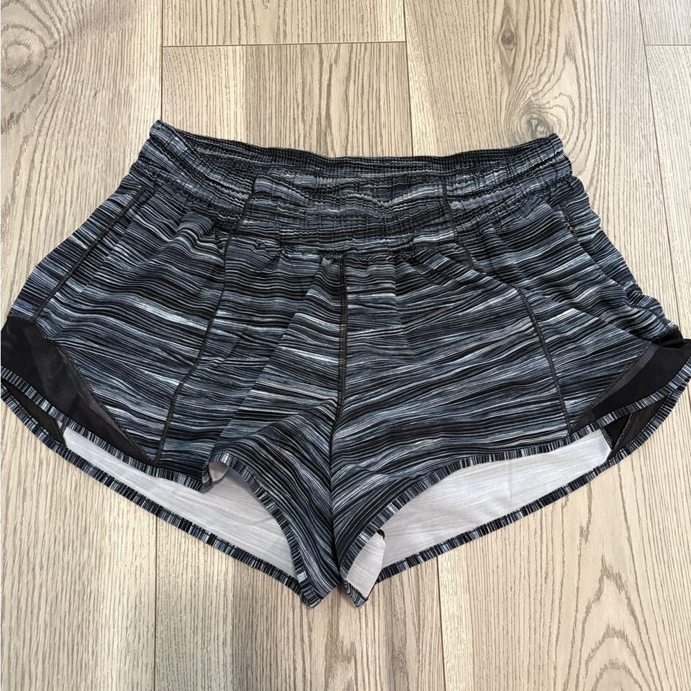 Lululemon Hottie Hot Shorts Size 8